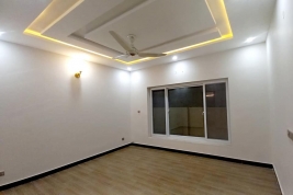 10 Marla Brand New House for Sale, Bahria Town