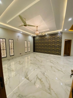 14 Marla  Modern Luxury House For sale in G-13 Islamabad , G-13