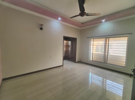 10 Marla ground portion for Rent, Bahria Town