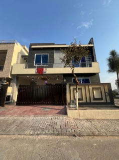 10 Marla (35x65 ) Brand New House For Sale In, Top City 1