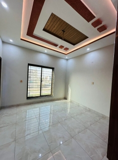 5  MARLA TRIPLE STORY HOUSE FOR SALE., Park View City