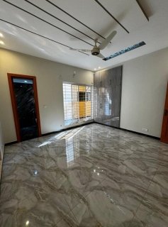 10 Marla Luxary Designer House For Sale , Bahria Town Rawalpindi