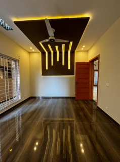 10 Marla Luxary Designer House For Sale , Bahria Town Rawalpindi