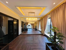 One Kanal Brand New House Available For sale in Lake City Lahore 