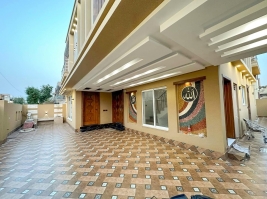 12 Marla Corner Modern House For Sale in Sector C Bahria Town Lahore , Bahria Town