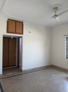 Kanal upper portion for rent in airport housing society sector 3, Airport Housing Society