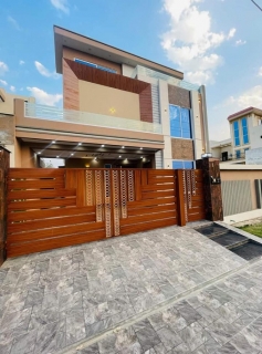 10 Marla Road Brand New House For Sale, Central Park Housing Scheme