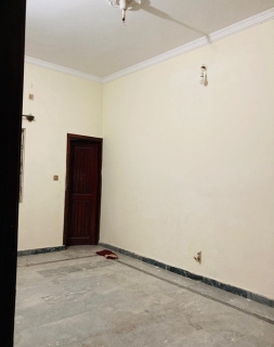 10 marla house (double Unit) For Rent , Wakeel Colony