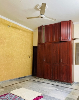 10 marla house (double Unit) For Rent , Wakeel Colony