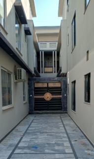 Triple Storey Duplex Houses for Sale, Gulraiz Housing Scheme