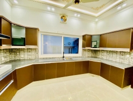 55 Marla Classical Important House With Beautiful Lown In GARDEN CITY ZONE.1, Garden Town