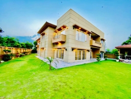 55 Marla Classical Important House With Beautiful Lown In GARDEN CITY ZONE.1, Garden Town