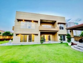 55 Marla Classical Important House With Beautiful Lown In GARDEN CITY ZONE.1, Garden Town