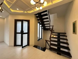 5 Marla Brand New House for Sale on Prime Location of Sector E in Bahria Town Lahore, Bahria Town