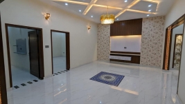 7.5 Marla Corner House For Sale in Gulshan E Lahore, Gulshan-e-Lahore