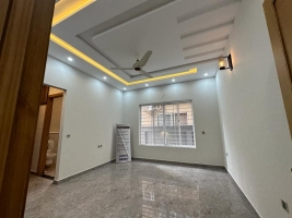 10 Marla Automated and Luxurious House For Sale, Bahria Town Rawalpindi