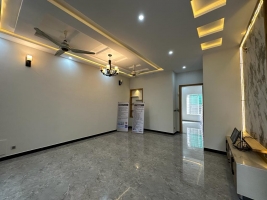 10 Marla Automated and Luxurious House For Sale, Bahria Town Rawalpindi