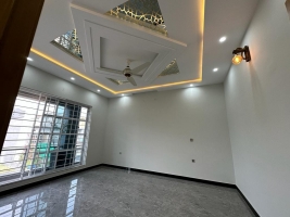 10 Marla Automated and Luxurious House For Sale, Bahria Town Rawalpindi