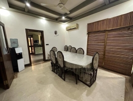 16 Marla Beautiful Villa For Sale, Cantt