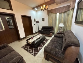 16 Marla Beautiful Villa For Sale, Cantt