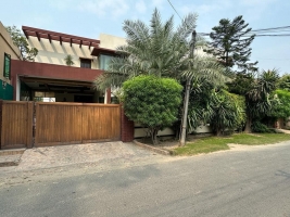 16 Marla Beautiful Villa For Sale, Cantt