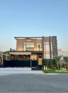 One of the most beautiful & LUXURIOUS, Modern One Kanal Category House for Sale in DHA LAHORE. , DHA Defence