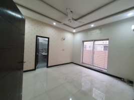 10 Marla House for rent , Bahria Town