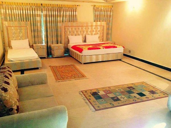 Bahria Enclave Islamabad. 1 Kanal portion in  sector C (Fully furnished)