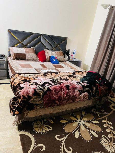 1 bedroom fully furnished available for single female