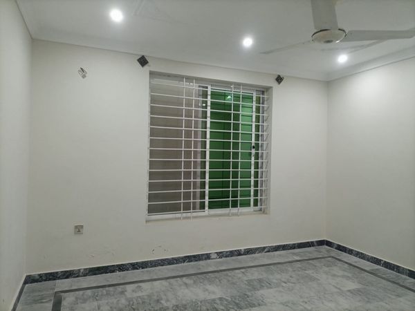 House for rent in snober city adaila road 8 marla portion first floor