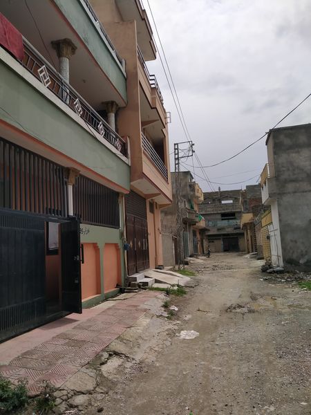 5 marla brand new triple story house for Dhoke abbasi bazar taronal Mai officer colony, Tarnol