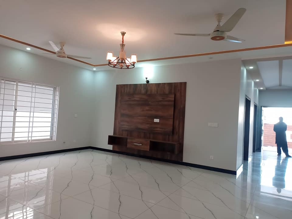 1 kanal  Portion Availble For Rent ln D H A  phase 2, DHA Defence