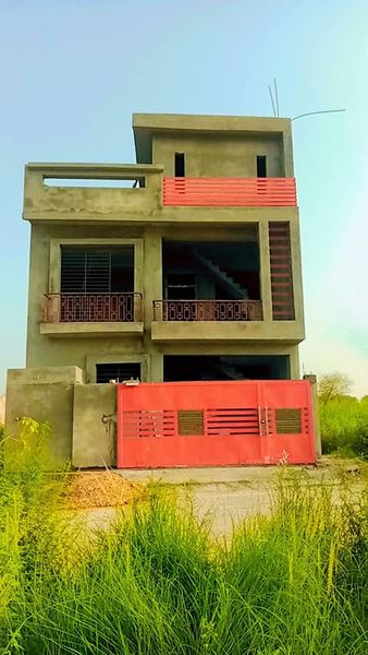 Home for sale in zamar velly 4 marlas Triple story, Kashmir Highway