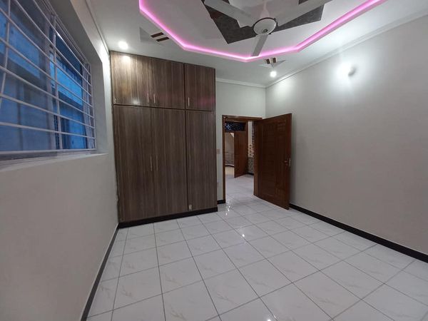 5 MARLA CORNER DOUBLE STORY HOUSE FOR SALE, Nawaz Colony