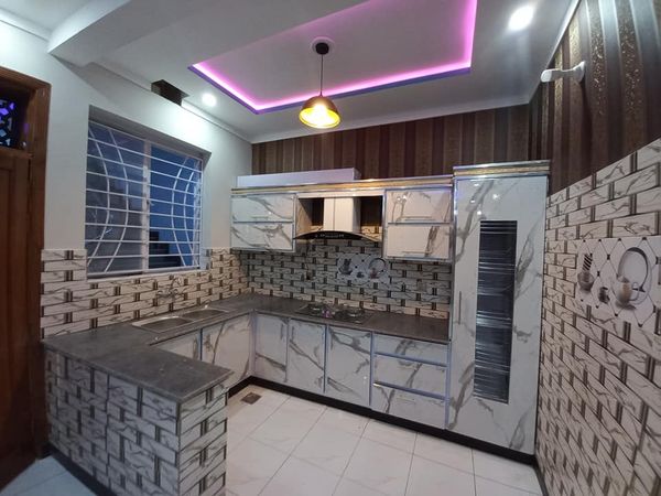 5 MARLA CORNER DOUBLE STORY HOUSE FOR SALE, Nawaz Colony