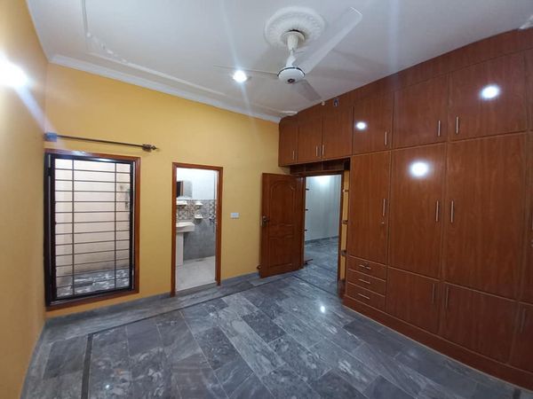 3.5_MARLA BASEMENT + SINGLE STORY HOUSE_For_Sale, Wakeel Colony