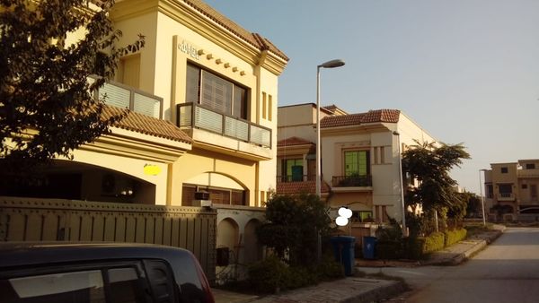 9 Marla Corner House HOUSE FOR SALE*Bahria Town phase 8 safari valley●, Bahria Town Rawalpindi