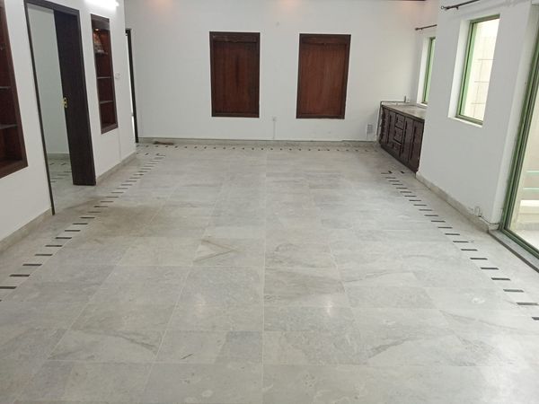 Beautiful upar Portion available for rent G-11 Islamabad, G-11