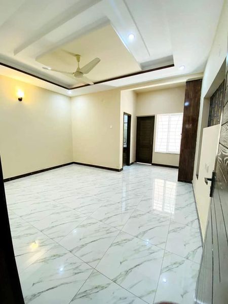 House available for Rent 1 kanal uper portion, DHA Defence