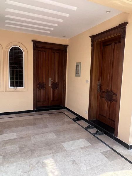 10 Marla House for sale in Soan Garden Islamabad block D, Soan Garden