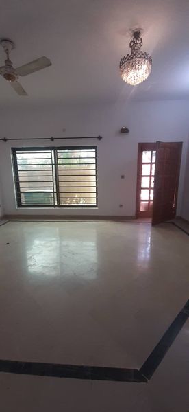 8 Marla Ground Portion available for rent in G-13, G-13