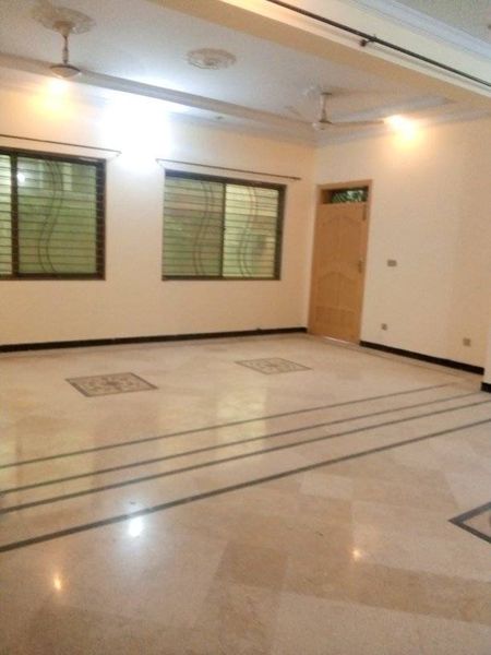 1 Kanal ground portion House for rent in wakeel colony , Wakeel Colony